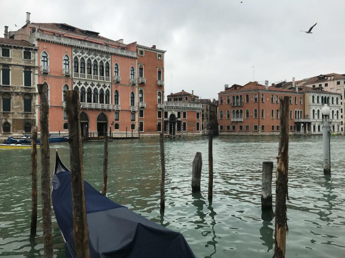 Palazzo Grassi And Accademia Bridge Superb House Apartment Venice Exterior photo